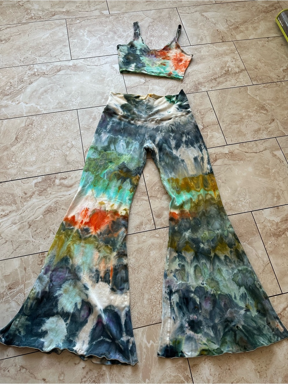 Tie-Dye cotton Crop Top & Flare Pants Set - Multicolor size large teeki fit
